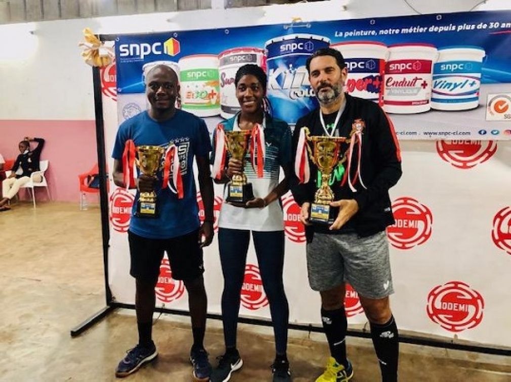 Kouassi Ange, Leba Mireille et Antoine Hyjazi, champions 2020 des catégoris hommes, dames et vétérans  du club Sodemi Tennis de tables 